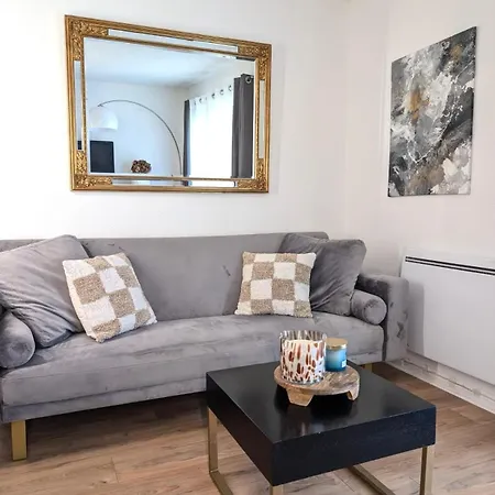 Calme A 80 Metres De La 波尔尼谢